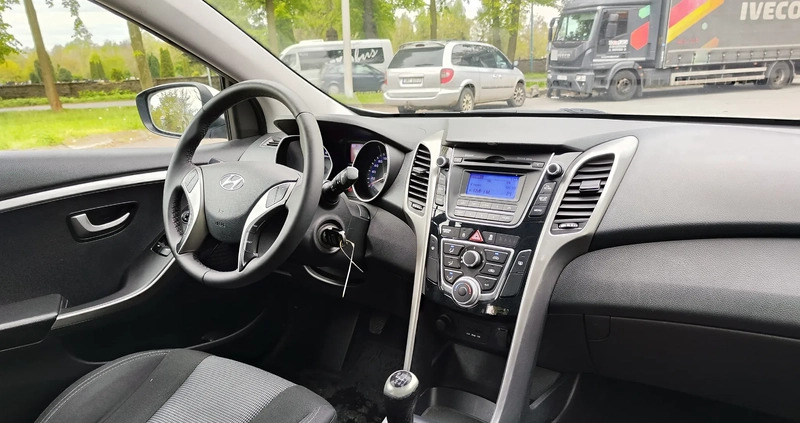 Hyundai I30 cena 31900 przebieg: 180000, rok produkcji 2012 z Praszka małe 466
